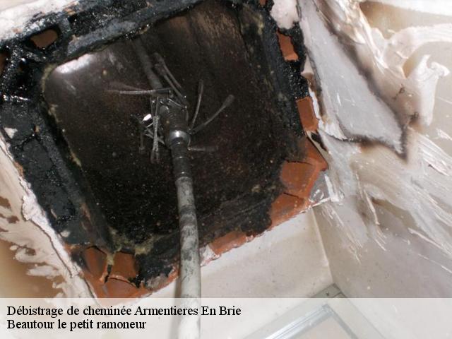 Débistrage de cheminée  armentieres-en-brie-77440 Beautour le petit ramoneur